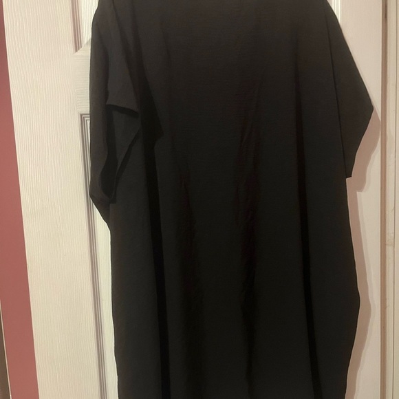 Eesome Black Oversized Date Night Dress - Picture 4 of 4